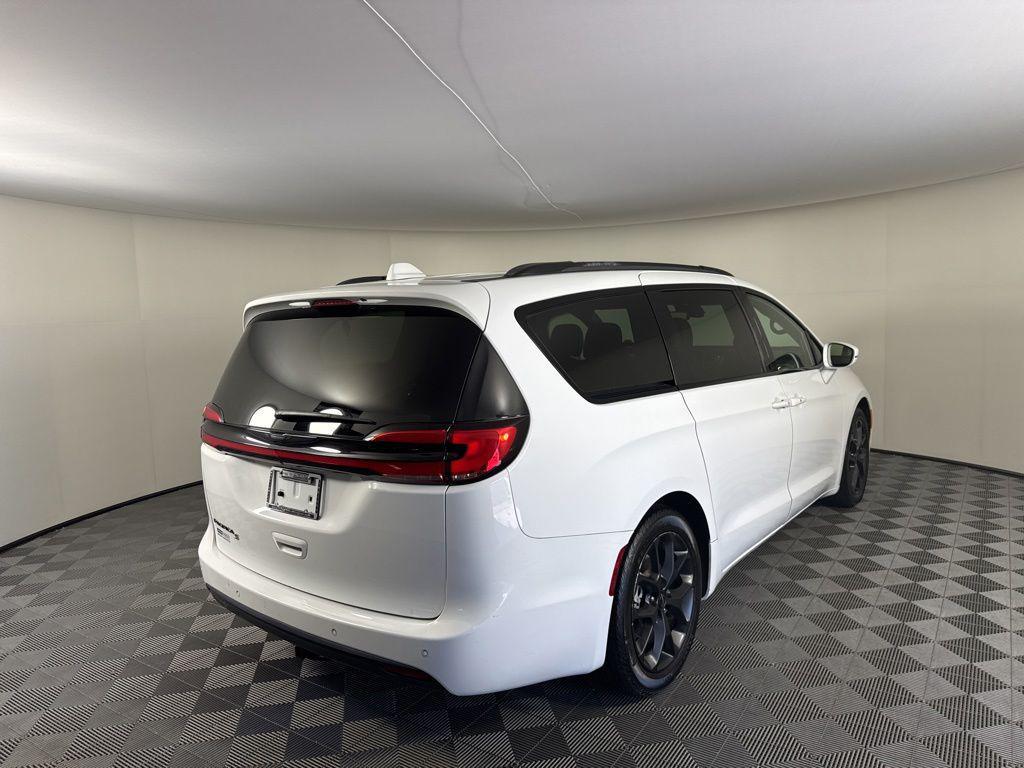 used 2021 Chrysler Pacifica car, priced at $17,209