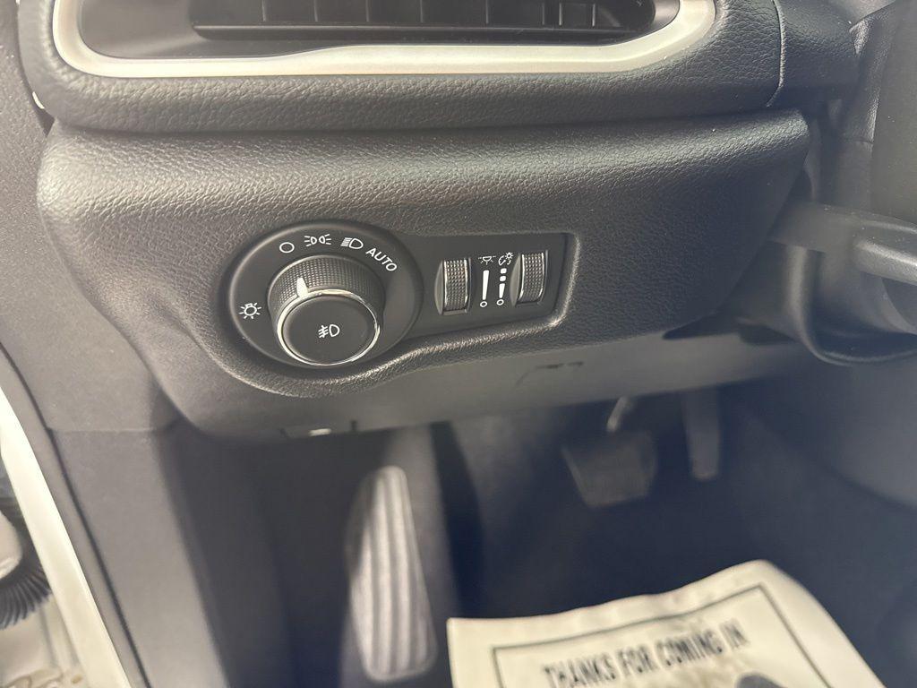 used 2021 Chrysler Pacifica car, priced at $17,209
