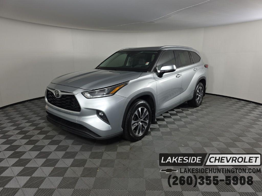 used 2021 Toyota Highlander car, priced at $25,722