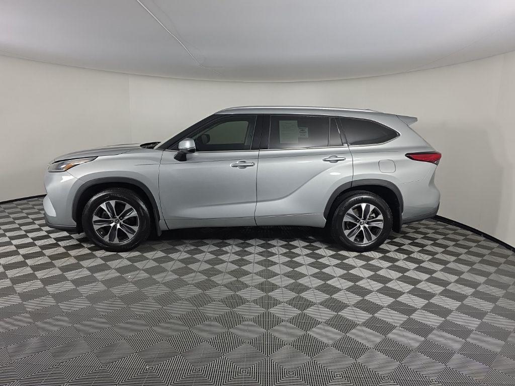 used 2021 Toyota Highlander car, priced at $25,722