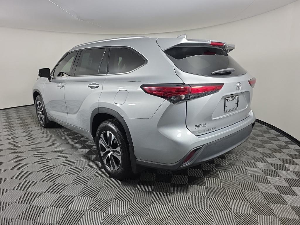 used 2021 Toyota Highlander car, priced at $26,991