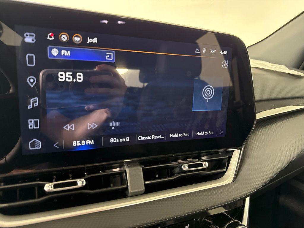 new 2026 Chevrolet Equinox car, priced at $35,096