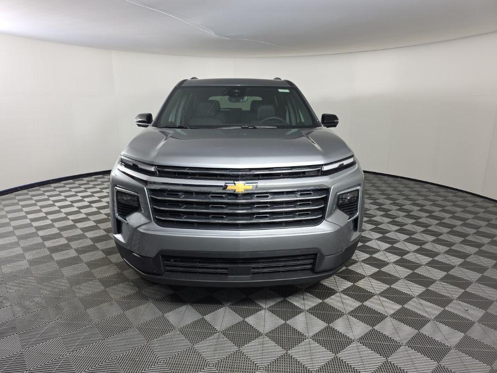new 2026 Chevrolet Traverse car, priced at $43,420