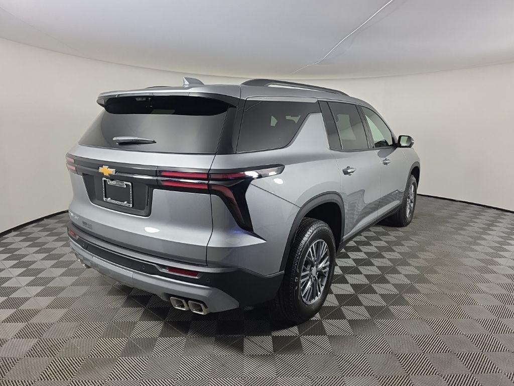new 2026 Chevrolet Traverse car, priced at $43,420