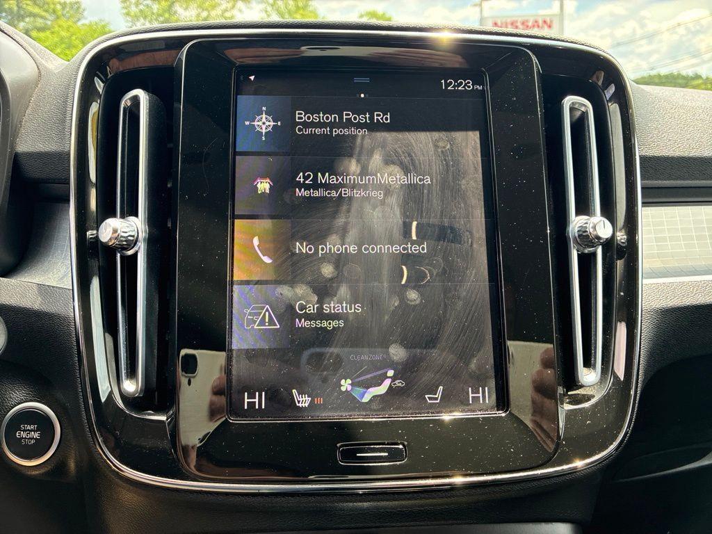 used 2022 Volvo XC40 car, priced at $22,344