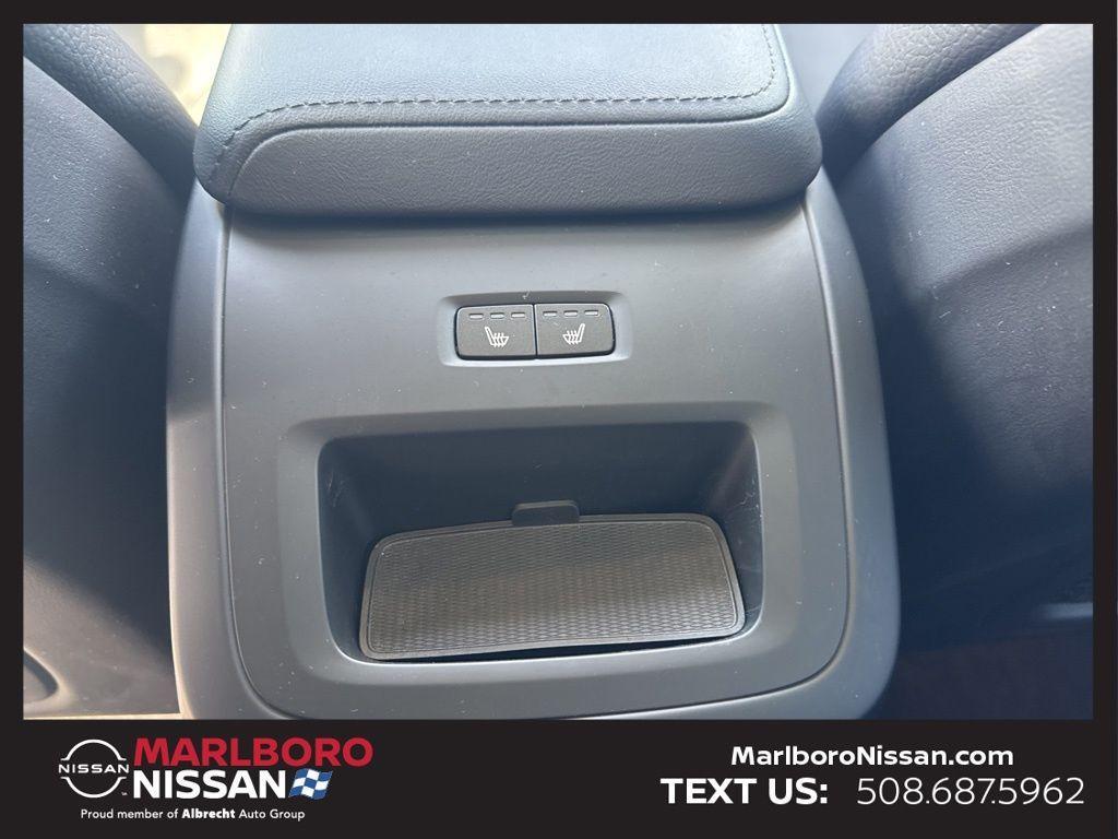 used 2025 Volvo XC60 car, priced at $35,990