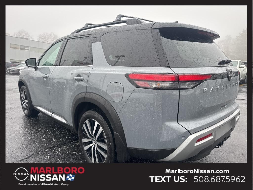 used 2025 Nissan Pathfinder car, priced at $44,899