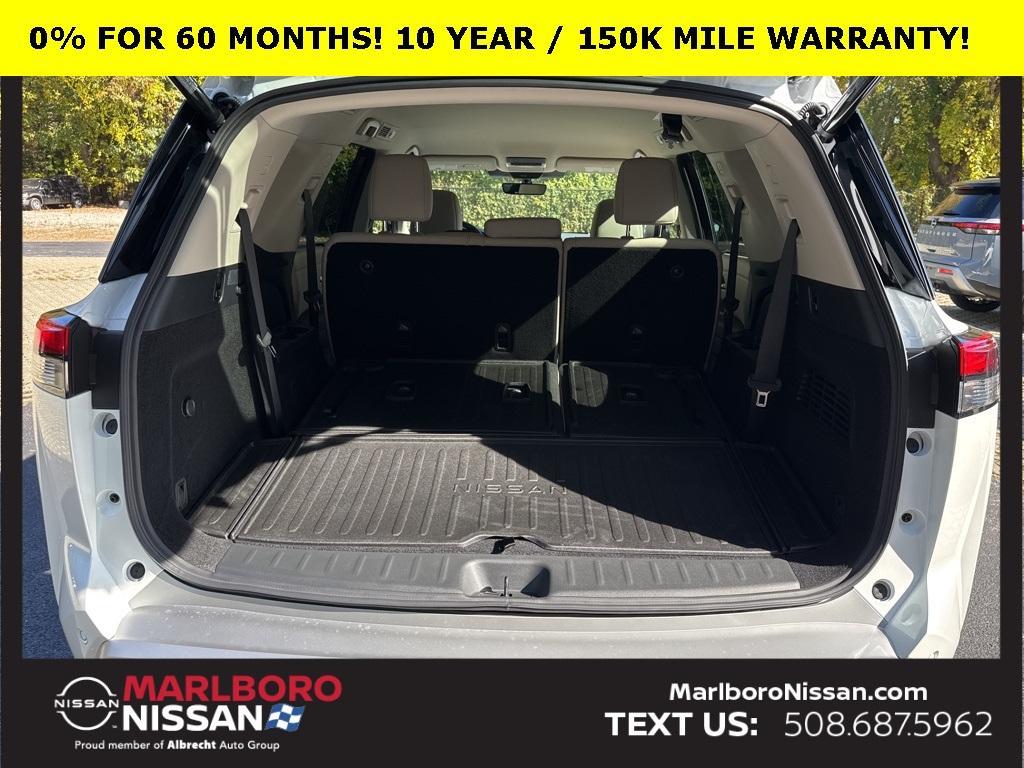 new 2025 Nissan Pathfinder car, priced at $38,555