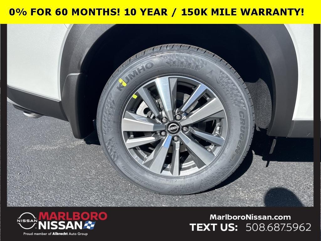 new 2025 Nissan Pathfinder car, priced at $38,555