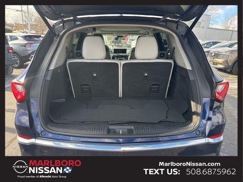 used 2023 Acura MDX car, priced at $34,735