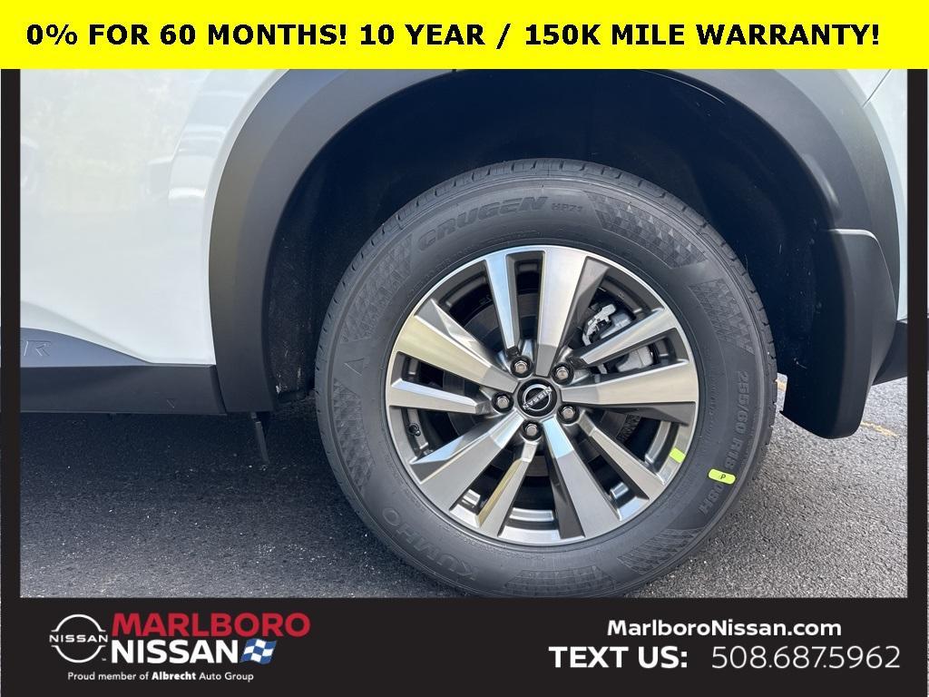 new 2025 Nissan Pathfinder car, priced at $38,600