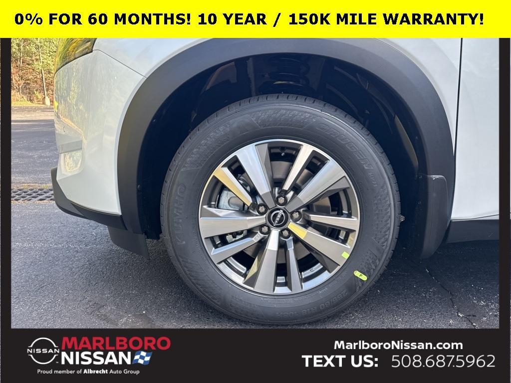 new 2025 Nissan Pathfinder car, priced at $38,600