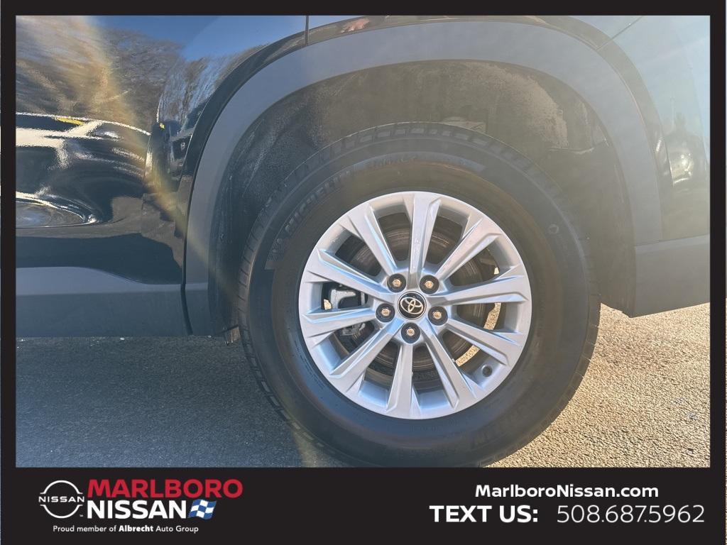 used 2025 Toyota Grand Highlander car, priced at $43,995