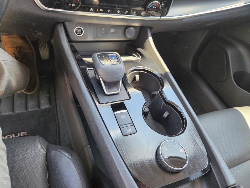 used 2021 Nissan Rogue car, priced at $17,917