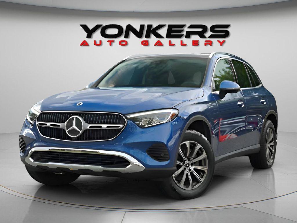 used 2024 Mercedes-Benz GLC 300 car