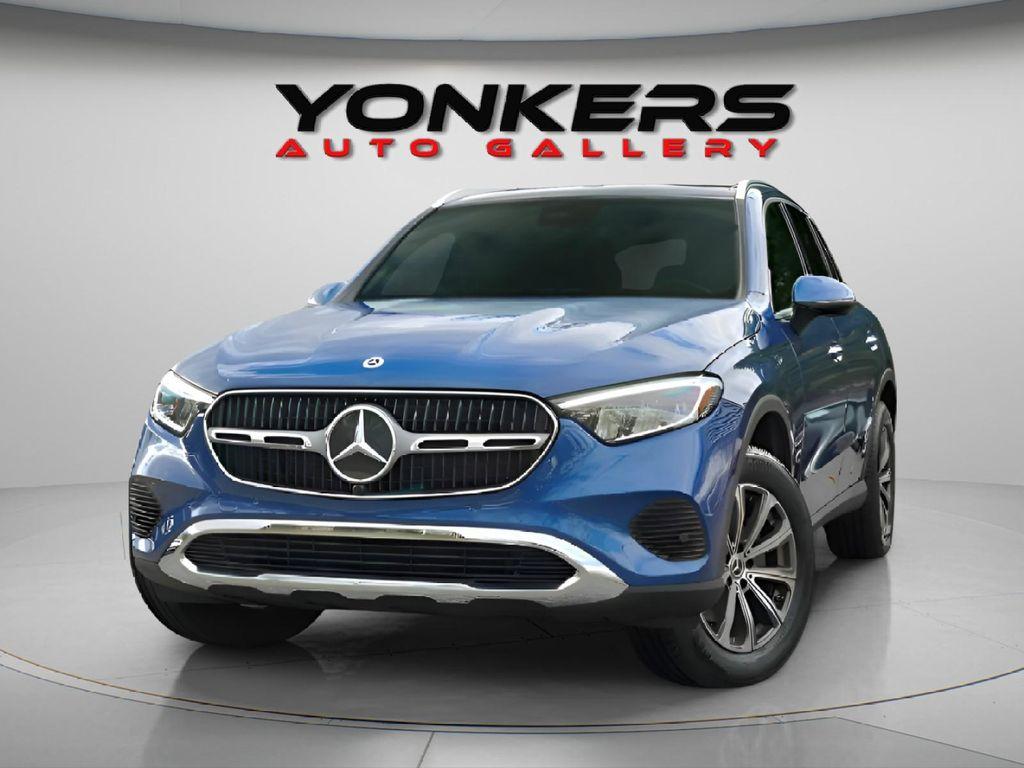 used 2024 Mercedes-Benz GLC 300 car