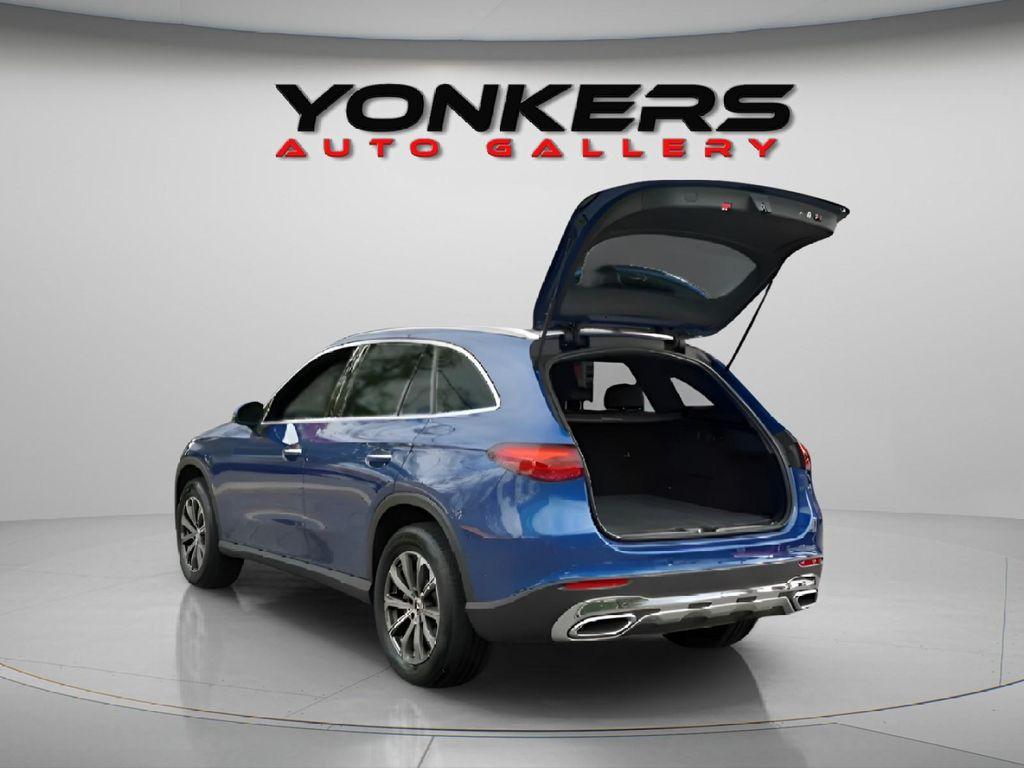 used 2024 Mercedes-Benz GLC 300 car