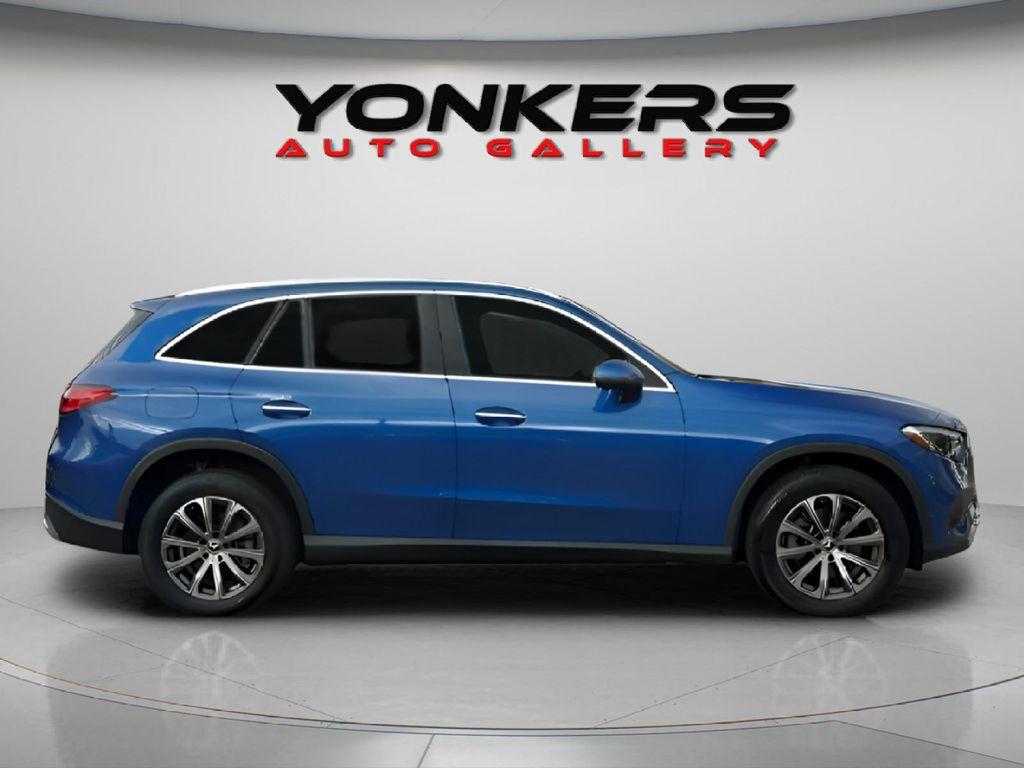used 2024 Mercedes-Benz GLC 300 car