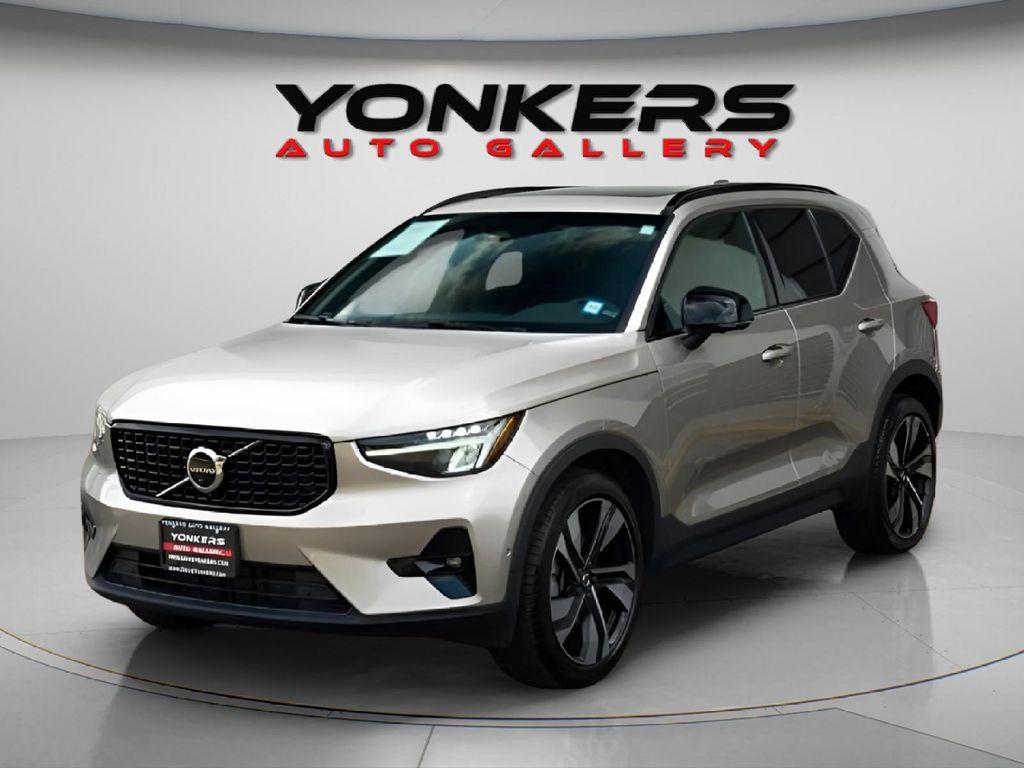 used 2023 Volvo XC40 car, priced at $34,985