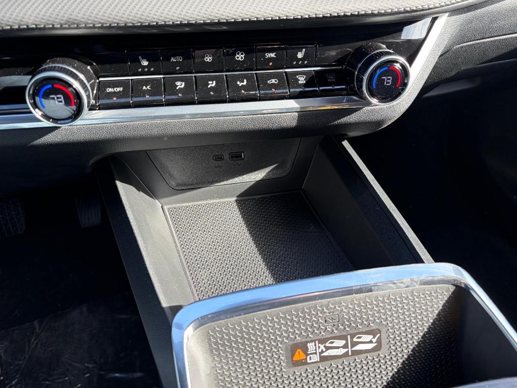 new 2026 Chevrolet Equinox car, priced at $35,789