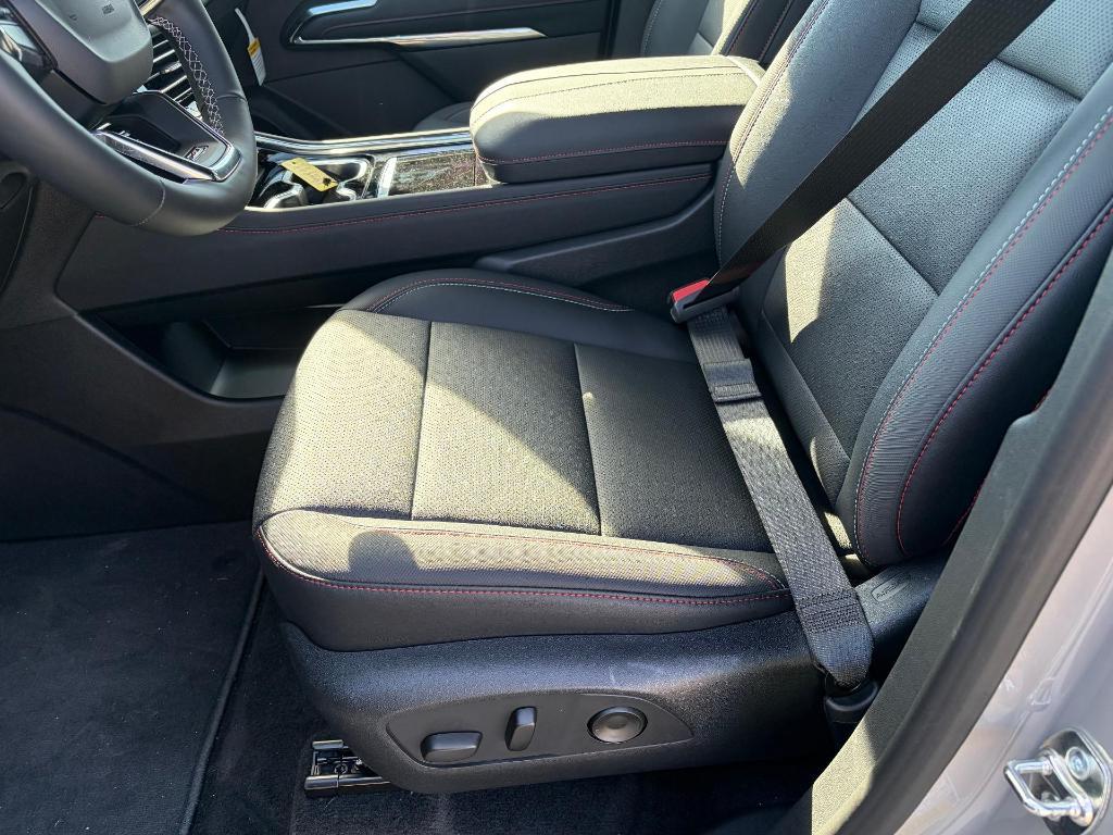 new 2026 Chevrolet Traverse car, priced at $51,020