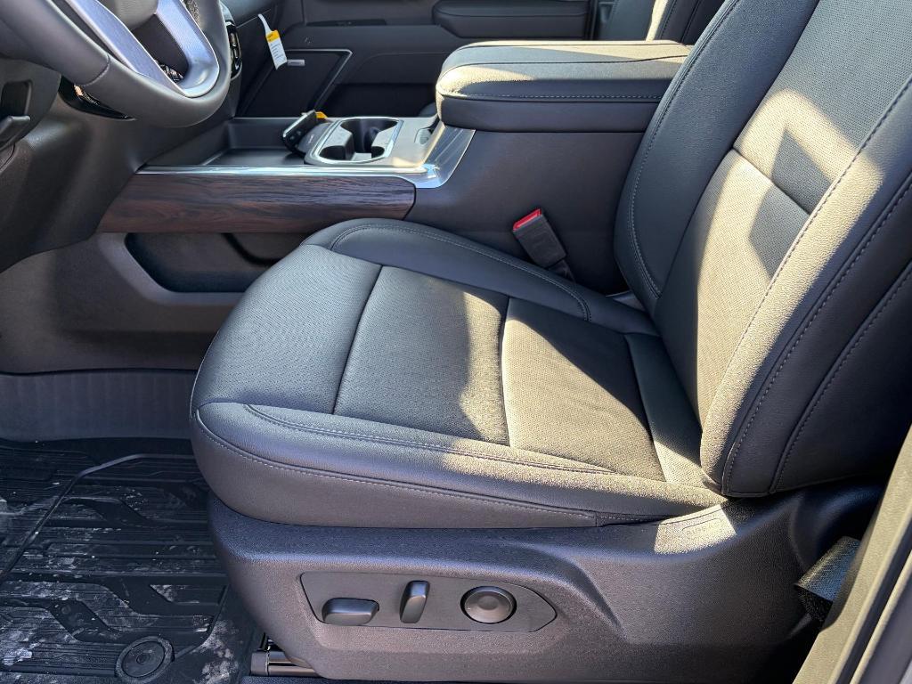 new 2026 GMC Sierra 2500 car, priced at $81,053