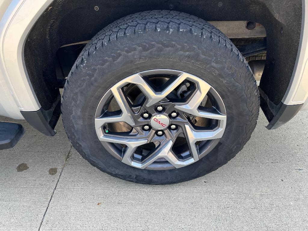 used 2022 GMC Sierra 1500 car, priced at $45,500