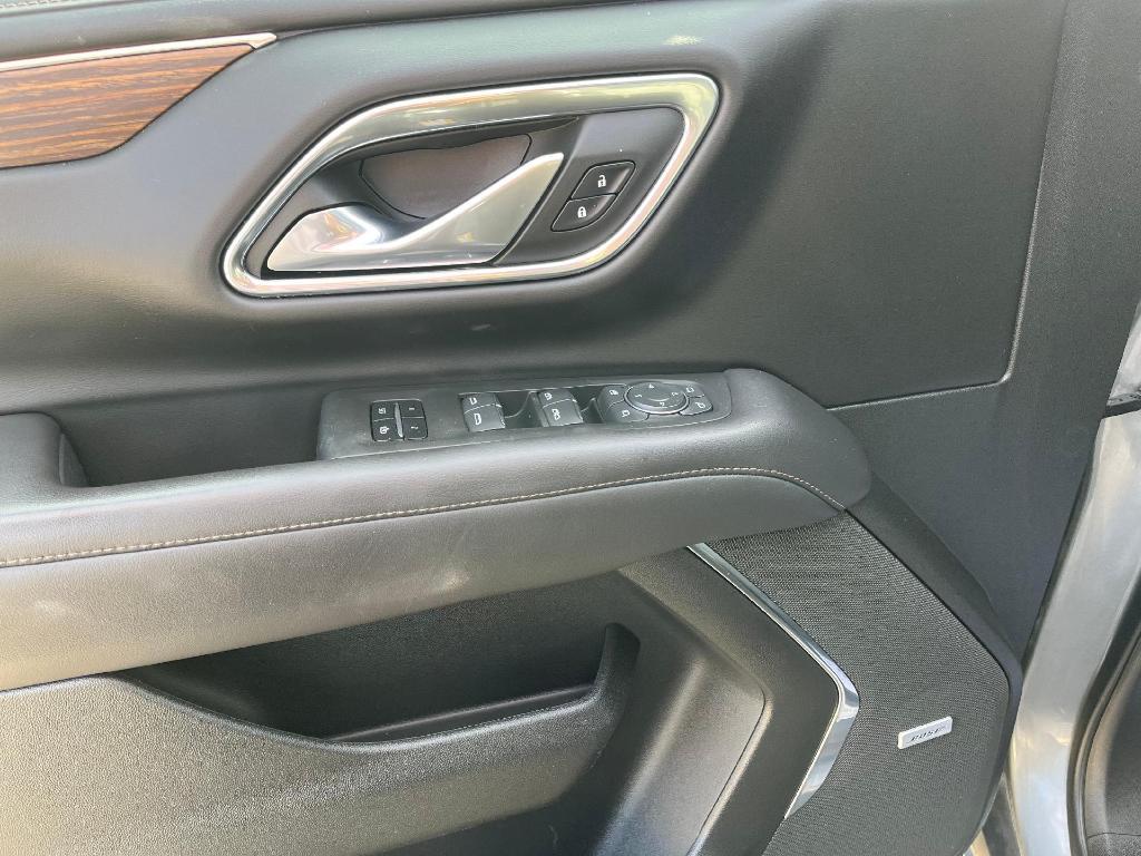 used 2022 Chevrolet Suburban car