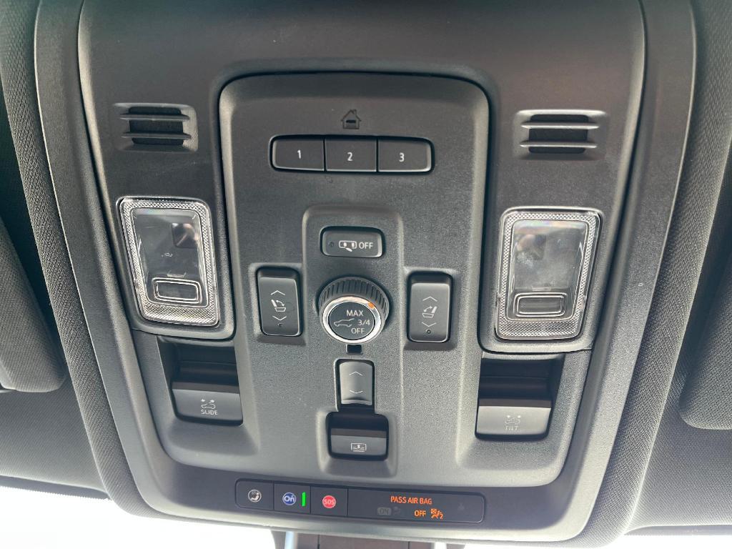 used 2022 Chevrolet Suburban car