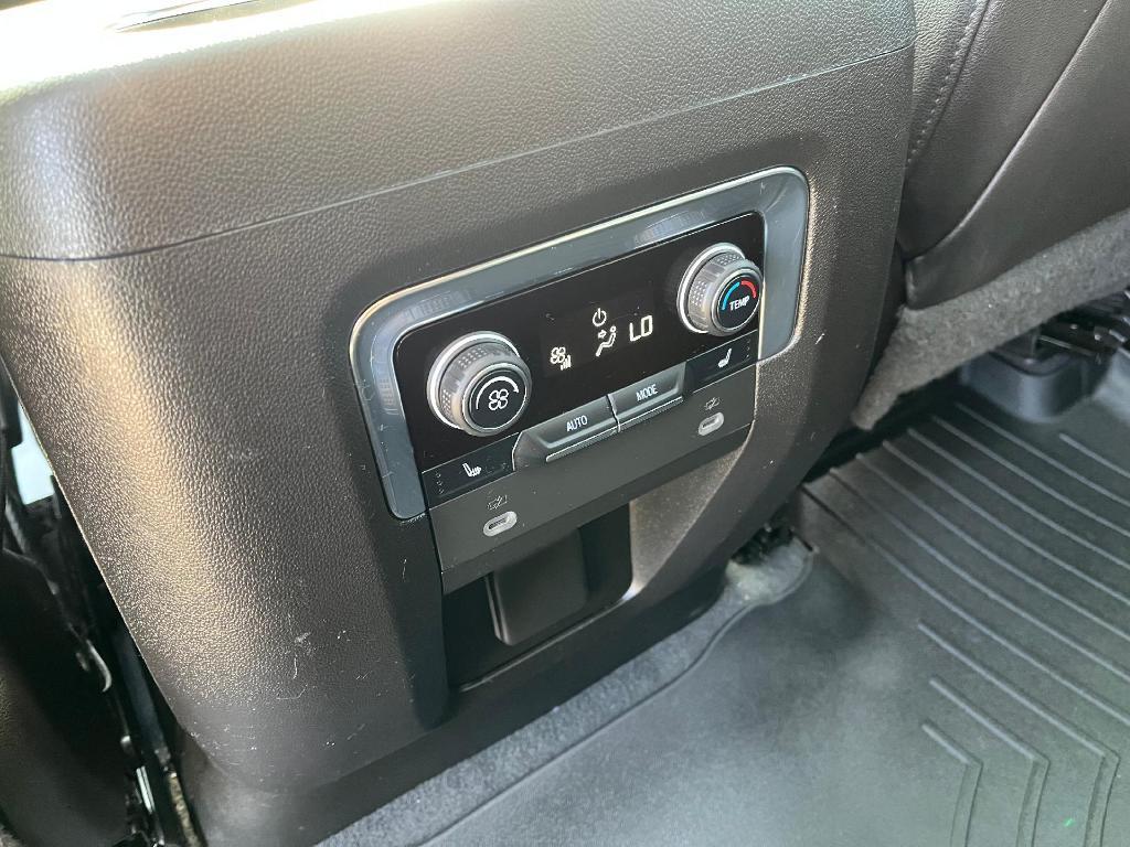 used 2022 Chevrolet Suburban car