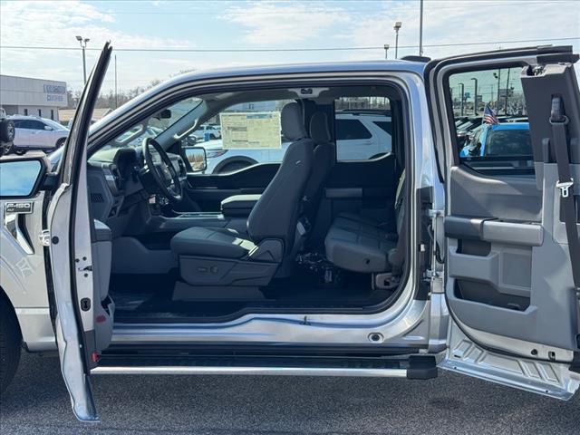 new 2025 Ford F-150 car, priced at $51,000