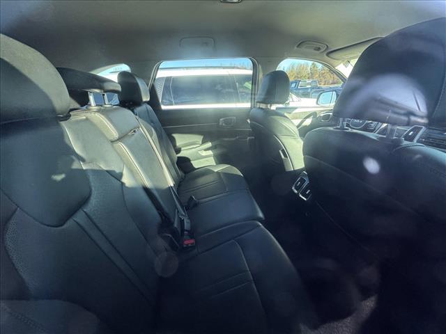 used 2023 Kia Sorento car, priced at $22,579