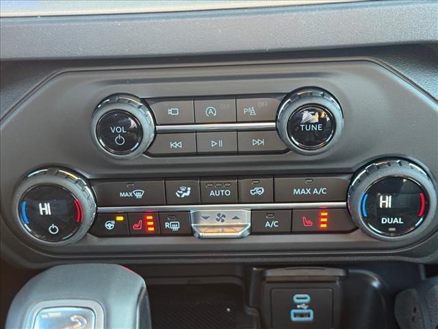 new 2025 Ford Bronco car, priced at $60,654