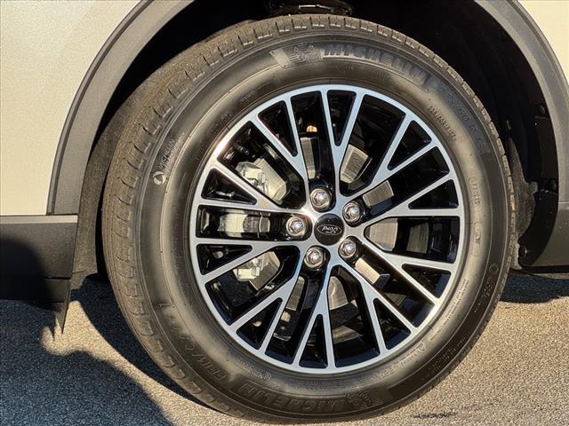new 2026 Ford Escape car, priced at $34,025
