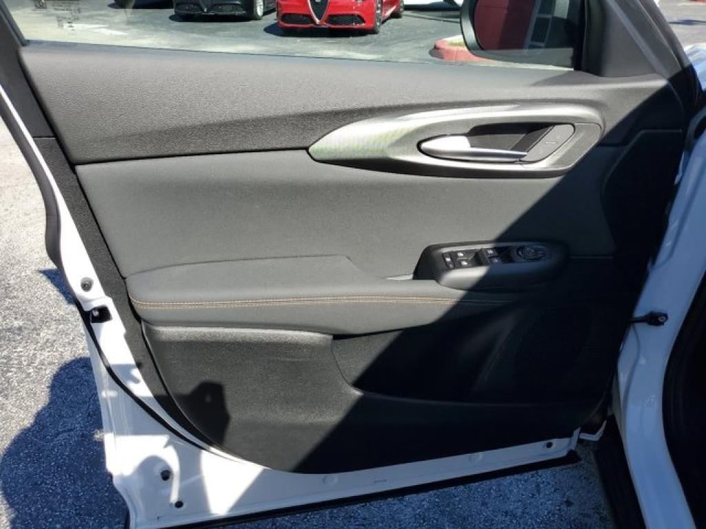 new 2025 Alfa Romeo Tonale car, priced at $36,180