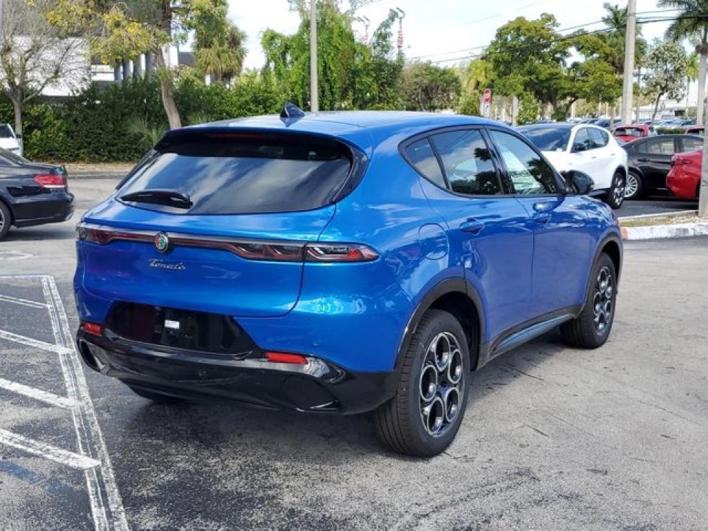 new 2025 Alfa Romeo Tonale car, priced at $36,875