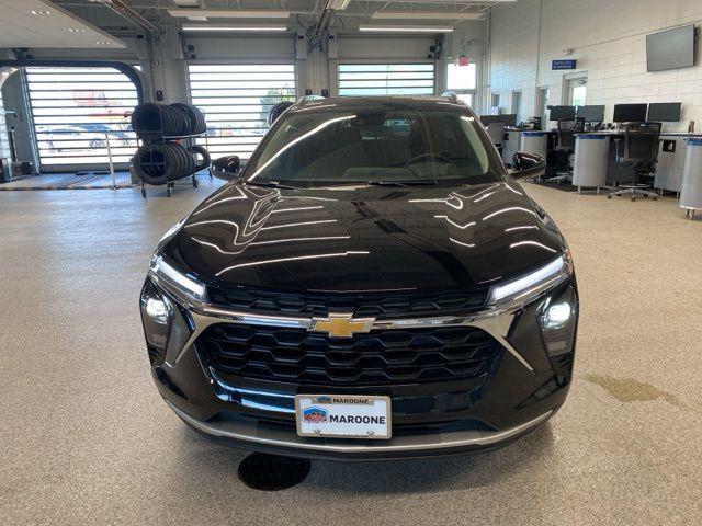 new 2025 Chevrolet Trax car, priced at $24,020