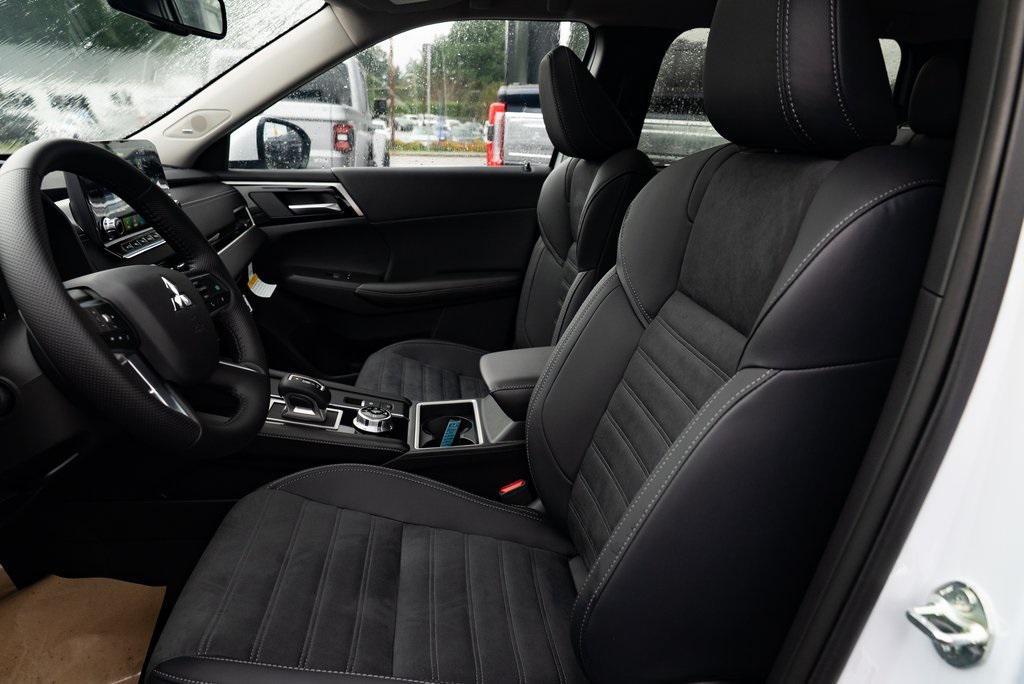 new 2025 Mitsubishi Outlander PHEV car, priced at $48,345