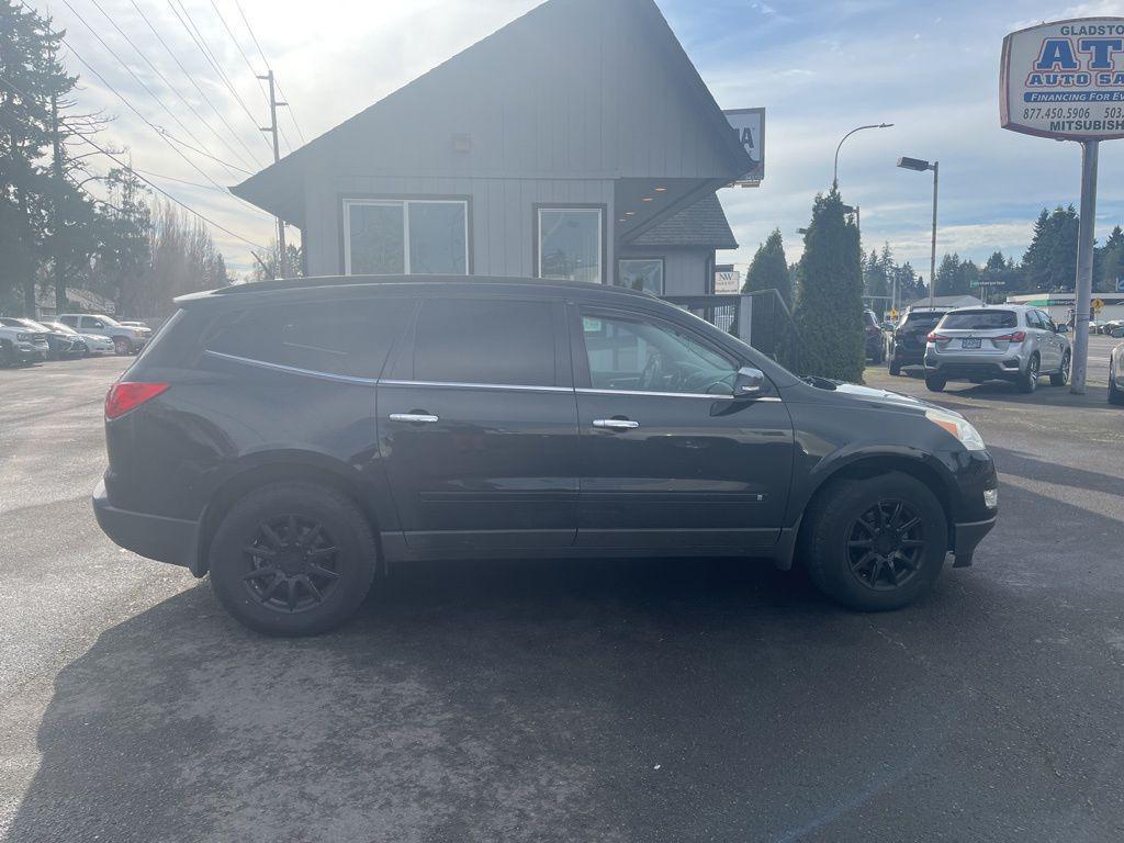 used 2010 Chevrolet Traverse car, priced at $7,999