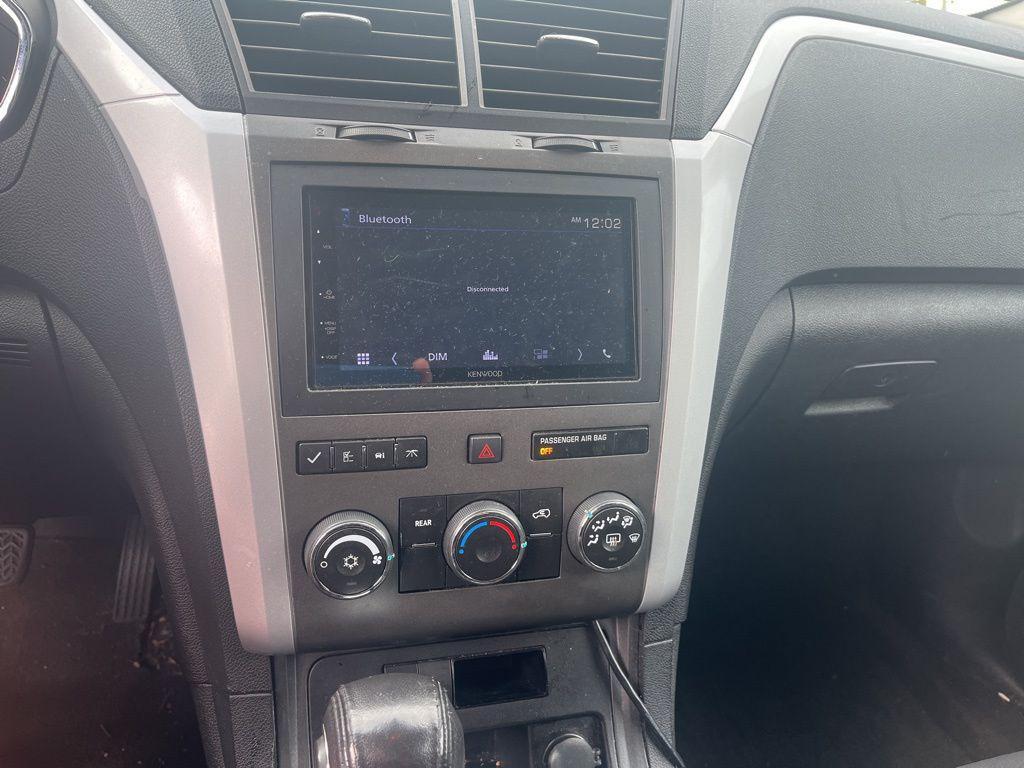 used 2010 Chevrolet Traverse car, priced at $7,999