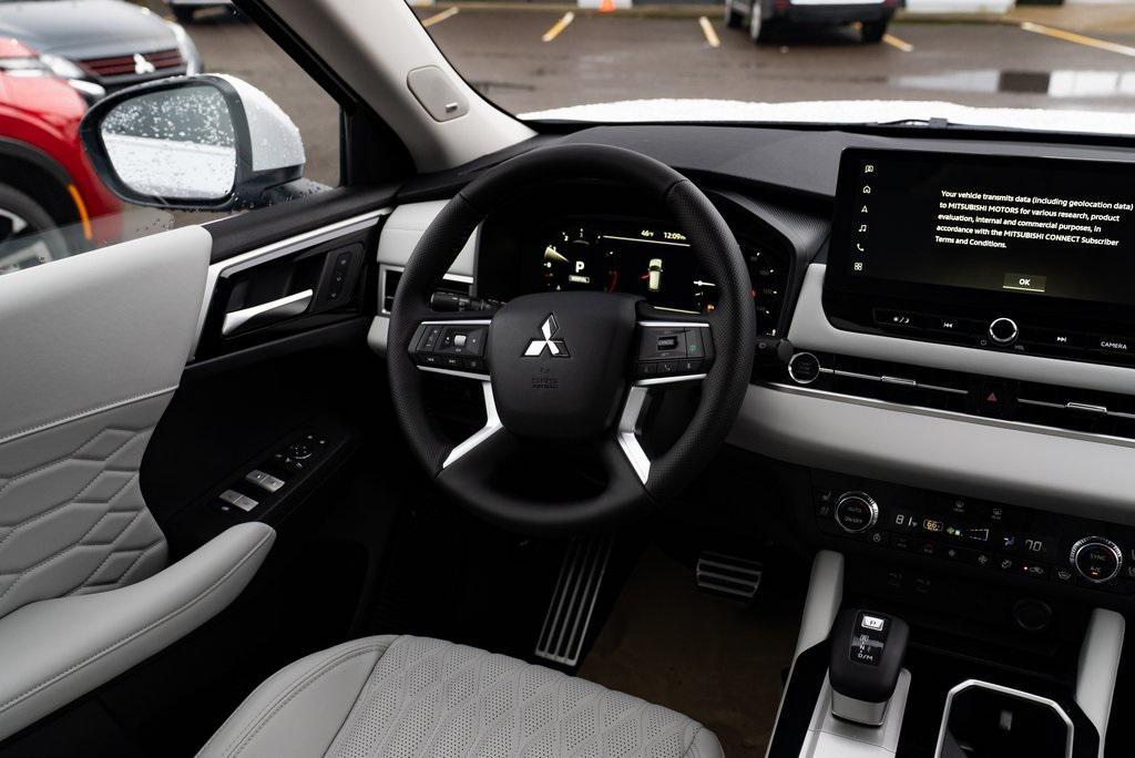 new 2026 Mitsubishi Outlander car, priced at $44,275