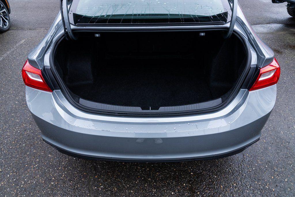 used 2023 Chevrolet Malibu car, priced at $19,999