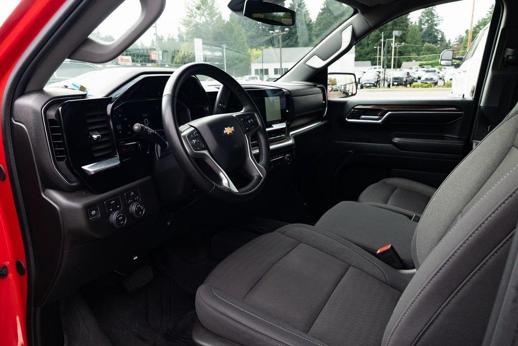 used 2024 Chevrolet Silverado 1500 car, priced at $35,293