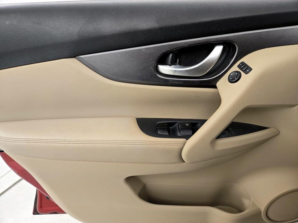 used 2016 Nissan Rogue car, priced at $13,599