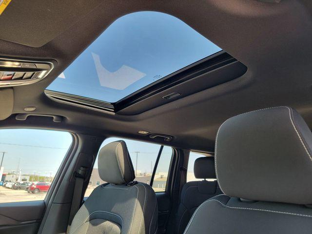 used 2024 Jeep Grand Cherokee car, priced at $32,888