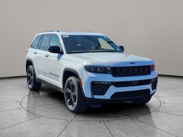 new 2026 Jeep Grand Cherokee car, priced at $47,905