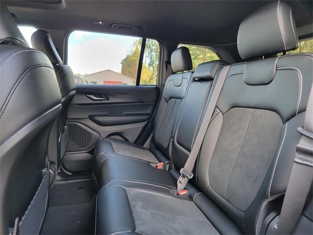 new 2025 Jeep Grand Cherokee car, priced at $44,530