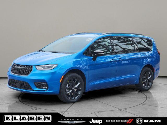 new 2026 Chrysler Pacifica car, priced at $49,720