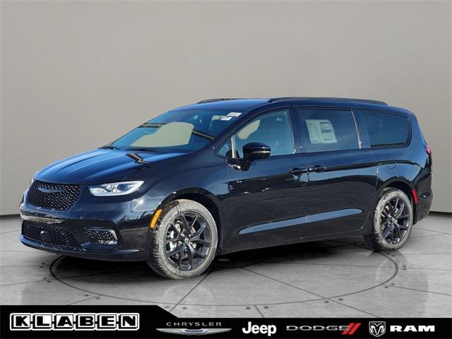 new 2026 Chrysler Pacifica car, priced at $45,360