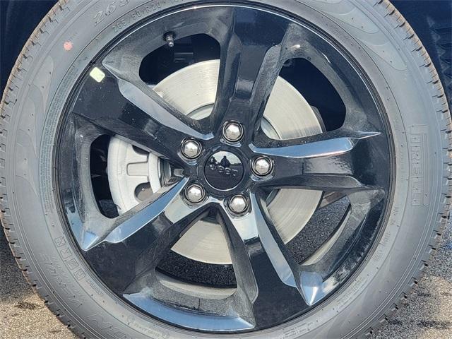 new 2025 Jeep Grand Cherokee L car, priced at $47,335